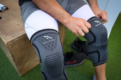 Knee Brace Sleeve - Weightlifting, Running, Walking